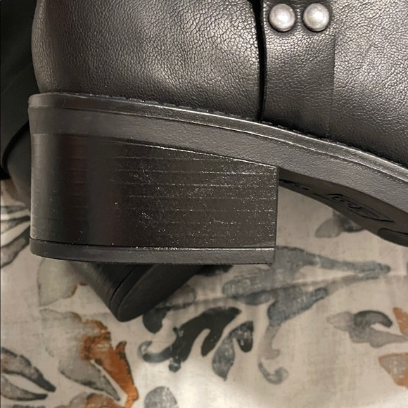 No Boundaries Women's Black Combat Boots - Picture 4 of 6